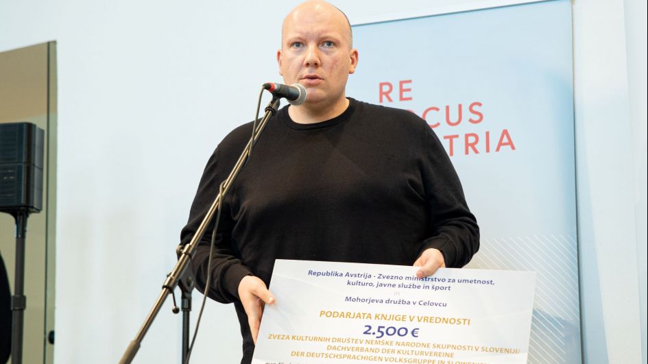 Akcija Podarimo knjige poudarja dobrodelnost in čezmejno skrb za branje