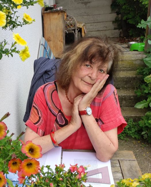 Helga Mračnikar